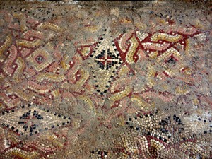 Detalle de mosaico geométrico con sogueado (Los Casares, Armuña)